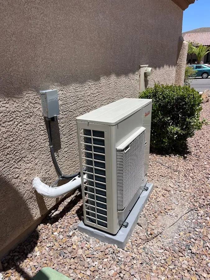 Residential air conditioning condenser unit in Lincoln